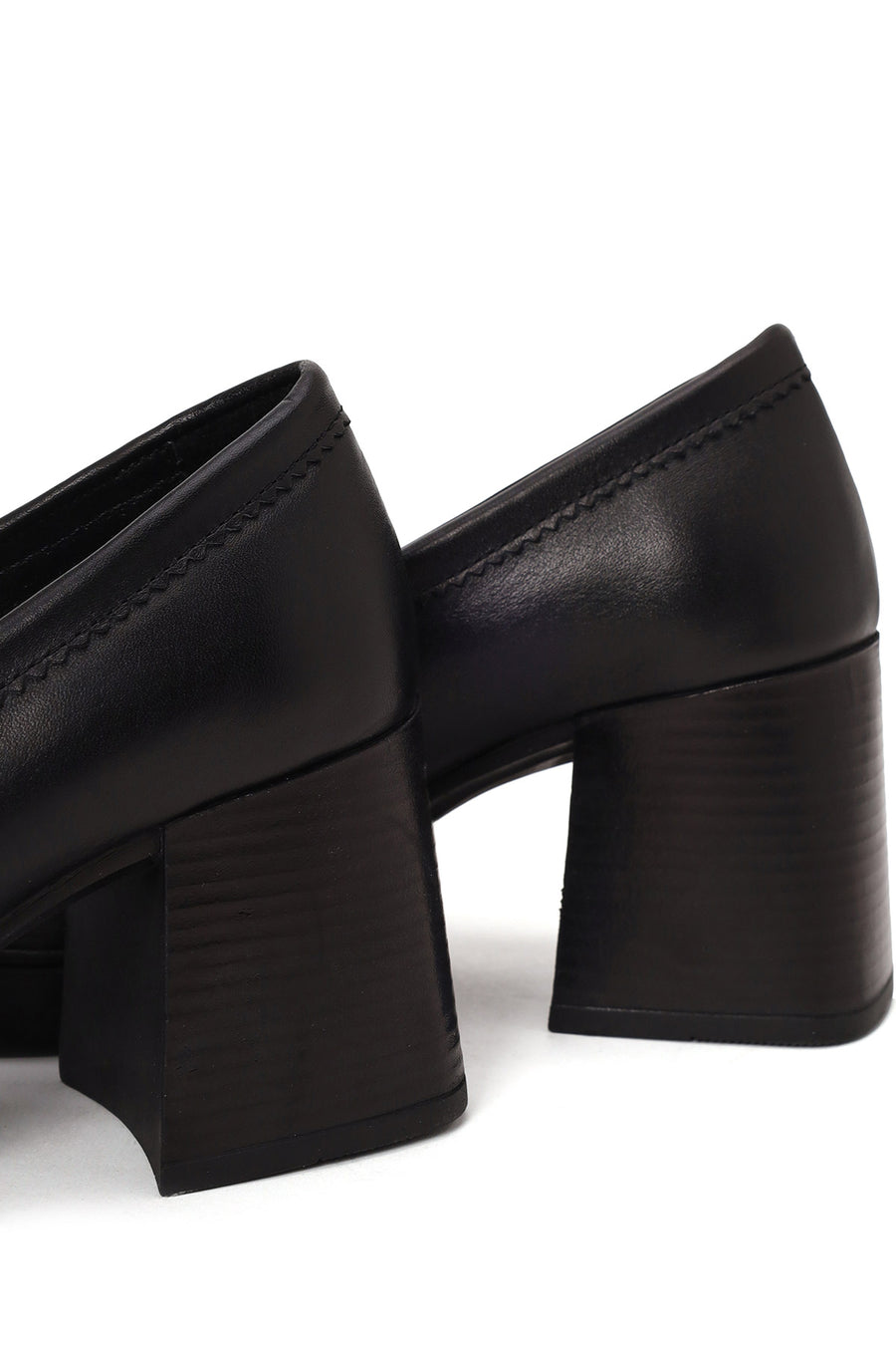 Woman Black Chunky-Heeled Leather Masculine Loafer