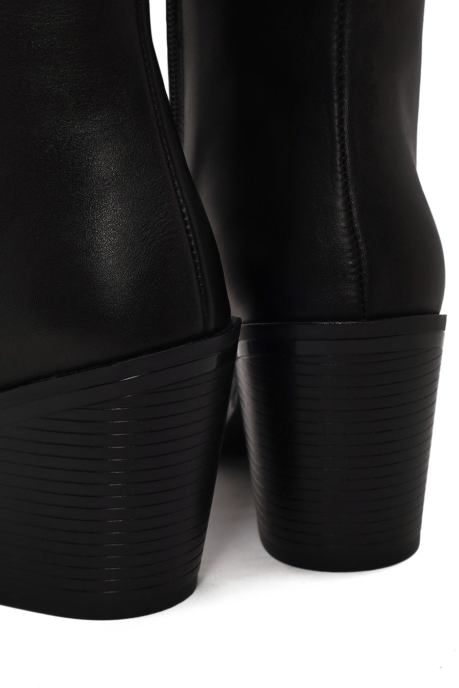 Woman Black Zip Closure Thick-Heeled Leather Boots