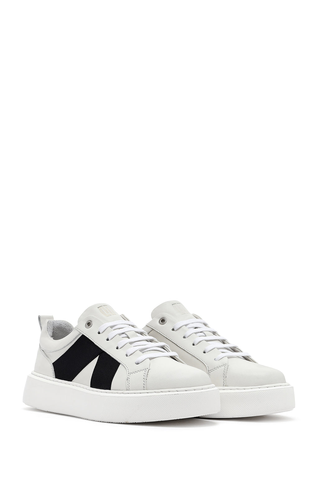 Erkek Beyaz Bağcıklı Kalın Tabanlı Deri Sneaker