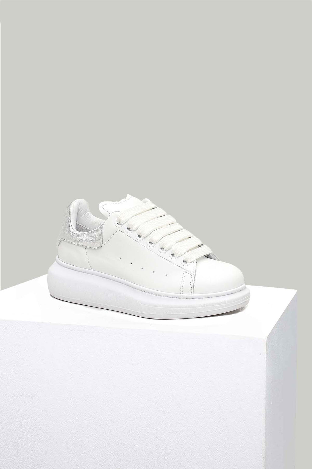 Beyaz-Gümüş Kadın Deri Sneaker