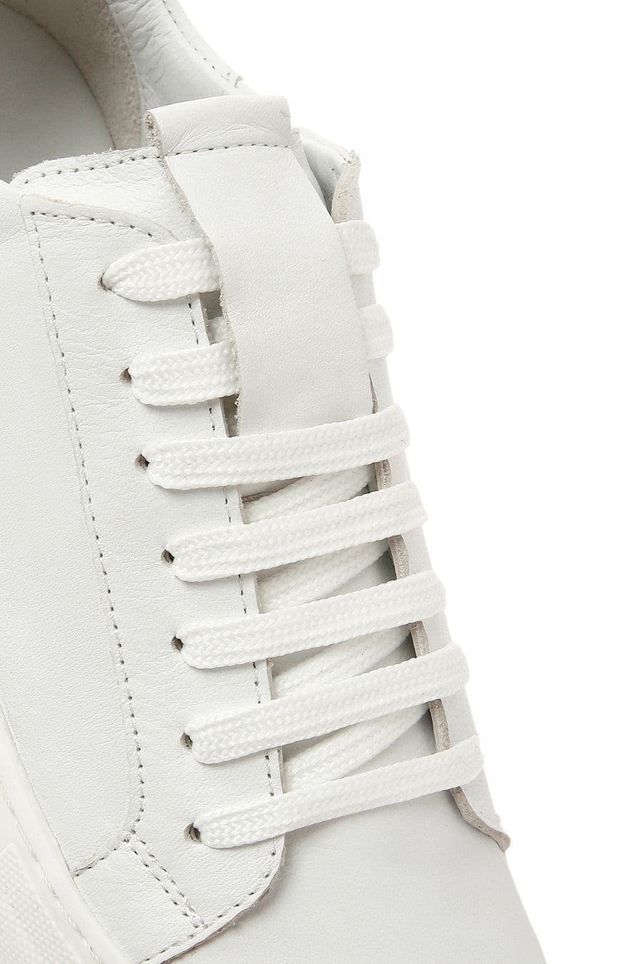 Woman White Lace-Up Leather Sneaker