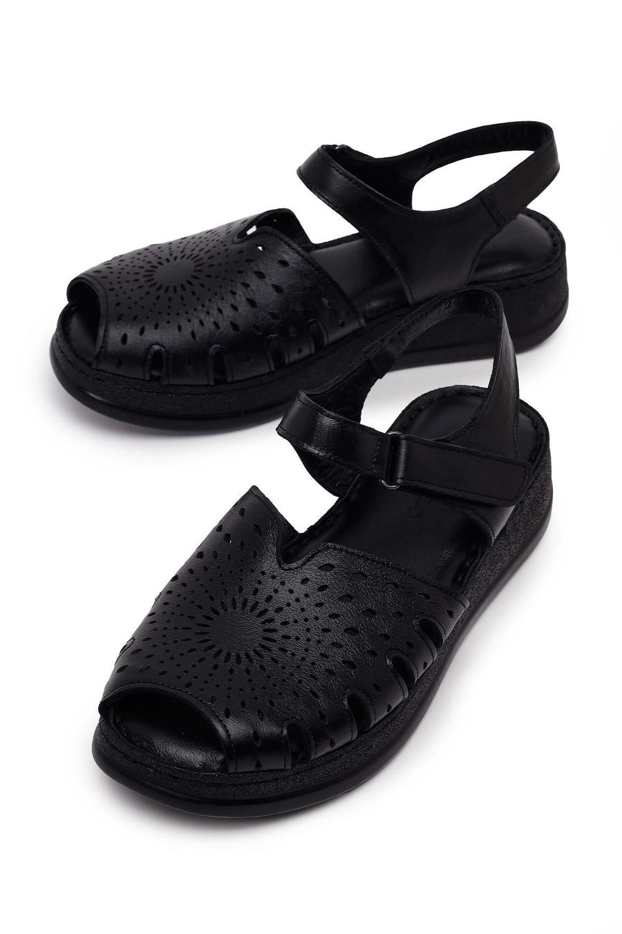Woman Black Patterned Thick-Soled Leather Comfort Sandal