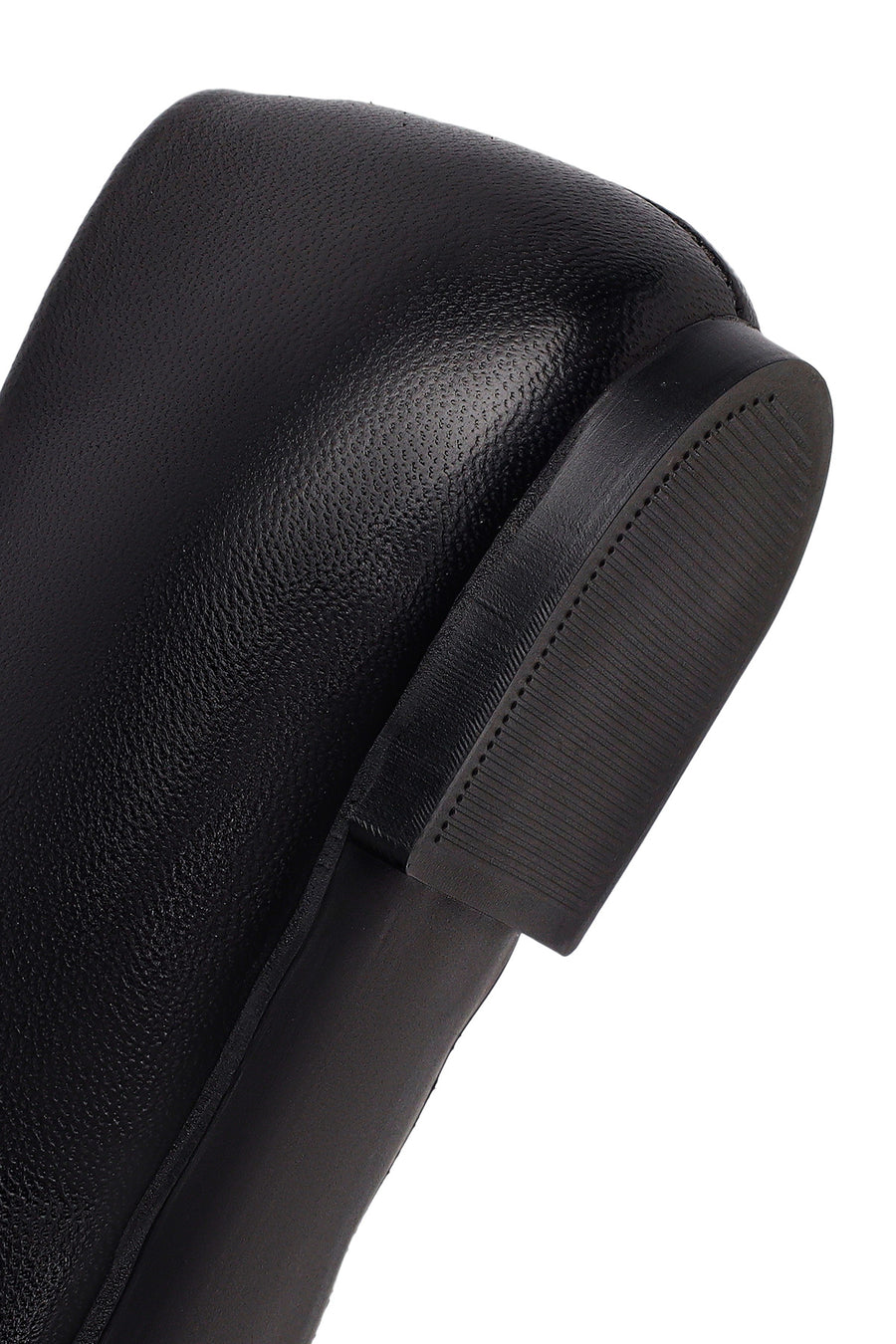 Woman Black Embellished Leather Ballerine Shoes
