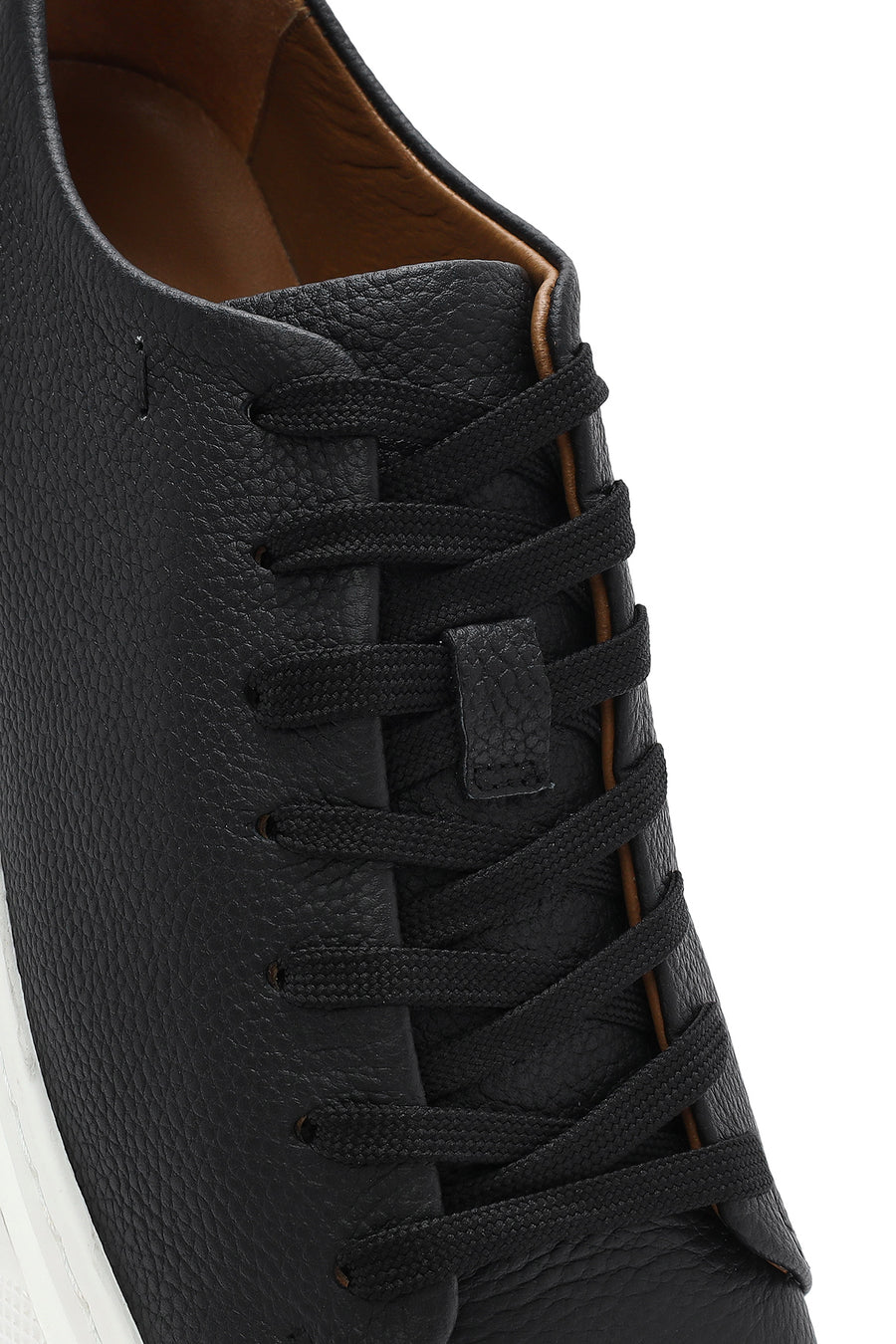 Erkek Siyah Bağcıklı Kalın Tabanlı Deri Sneaker