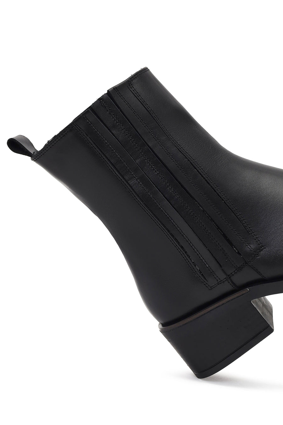 Woman Black Zip Closure Leather Boots