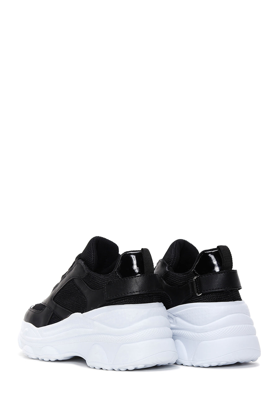 Kadın Siyah Bağcıklı Kalın Tabanlı Sneaker