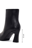 Woman Black Zip Closure Thick-Heeled Leather Boots | Derimod
