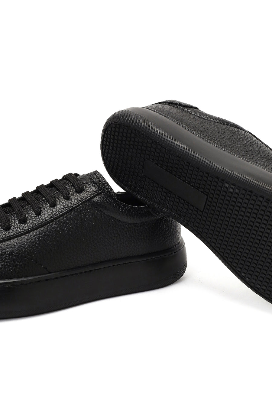 Men's Black Lace-Up Thick-Soled Leather Sneaker