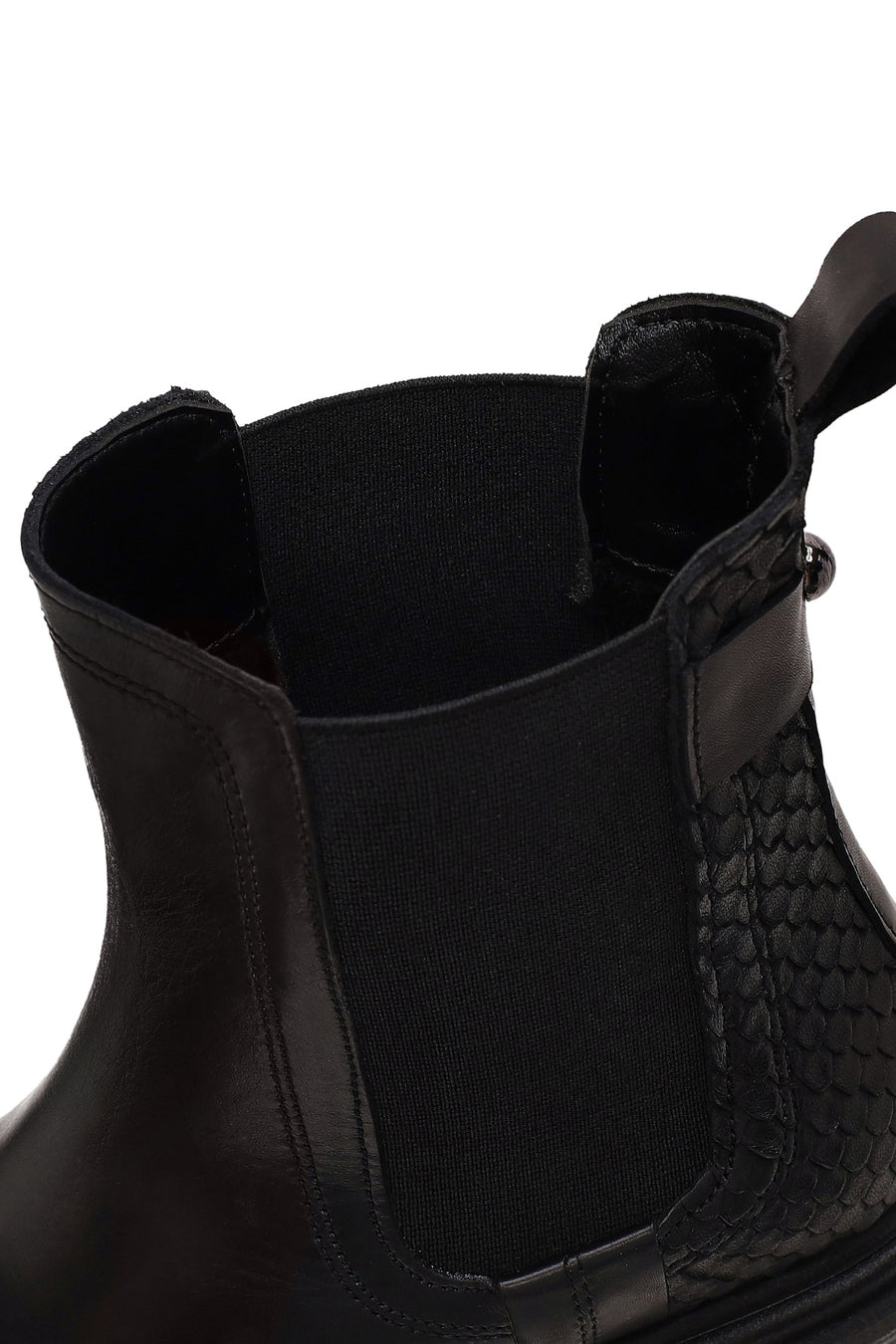 Woman Black Thick-Soled Leather Chelsea Boots