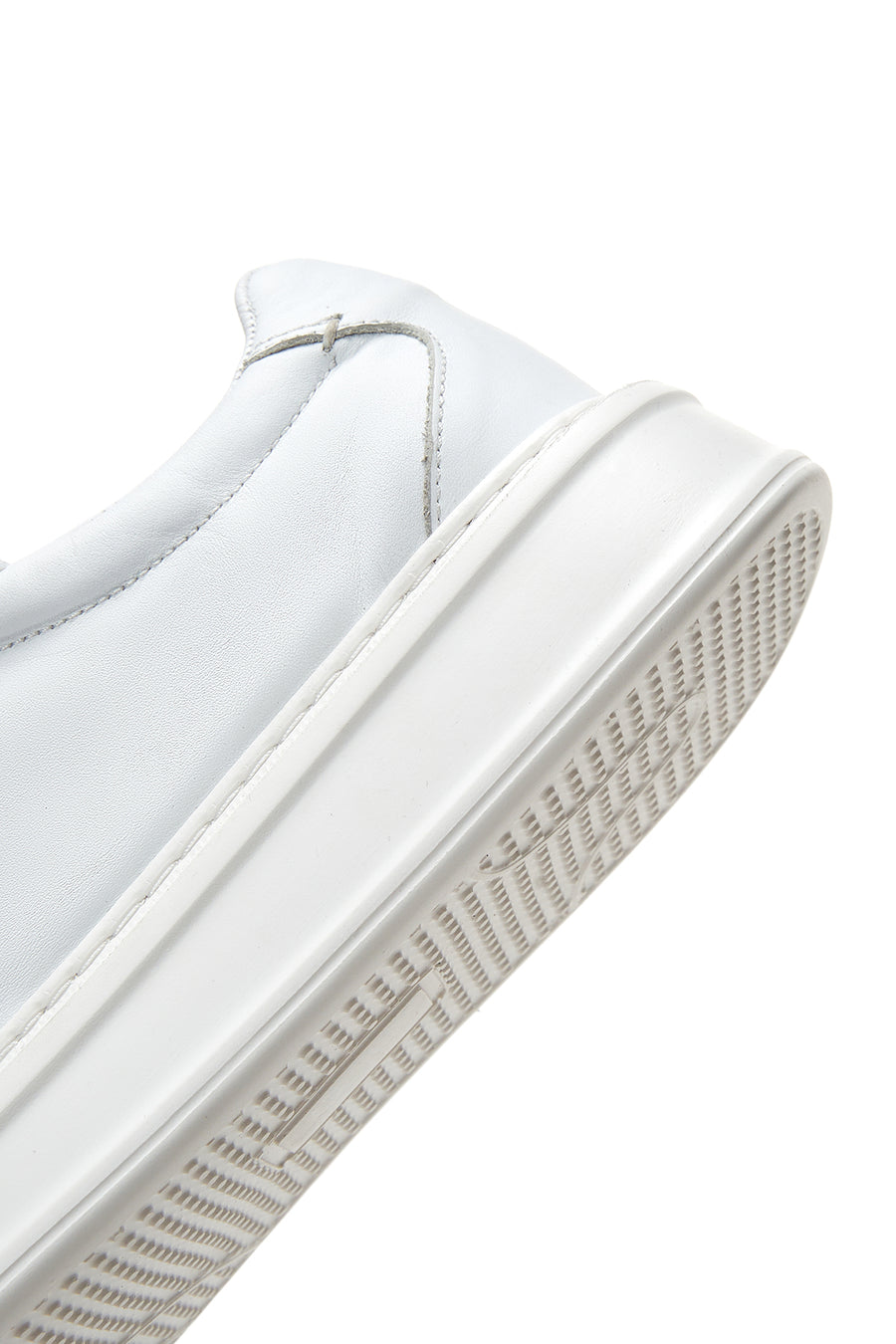 Erkek Beyaz Bağcıklı Kalın Tabanlı Deri Sneaker