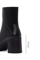 Woman Black Zip Closure Thick-Heeled Leather Boots | Derimod