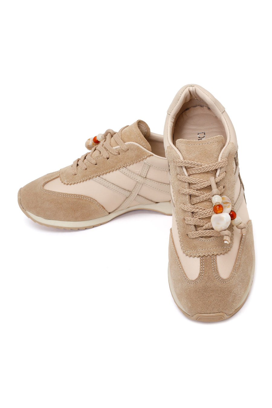 Kadın Bej Bağcıklı Charmlı Deri Sneaker