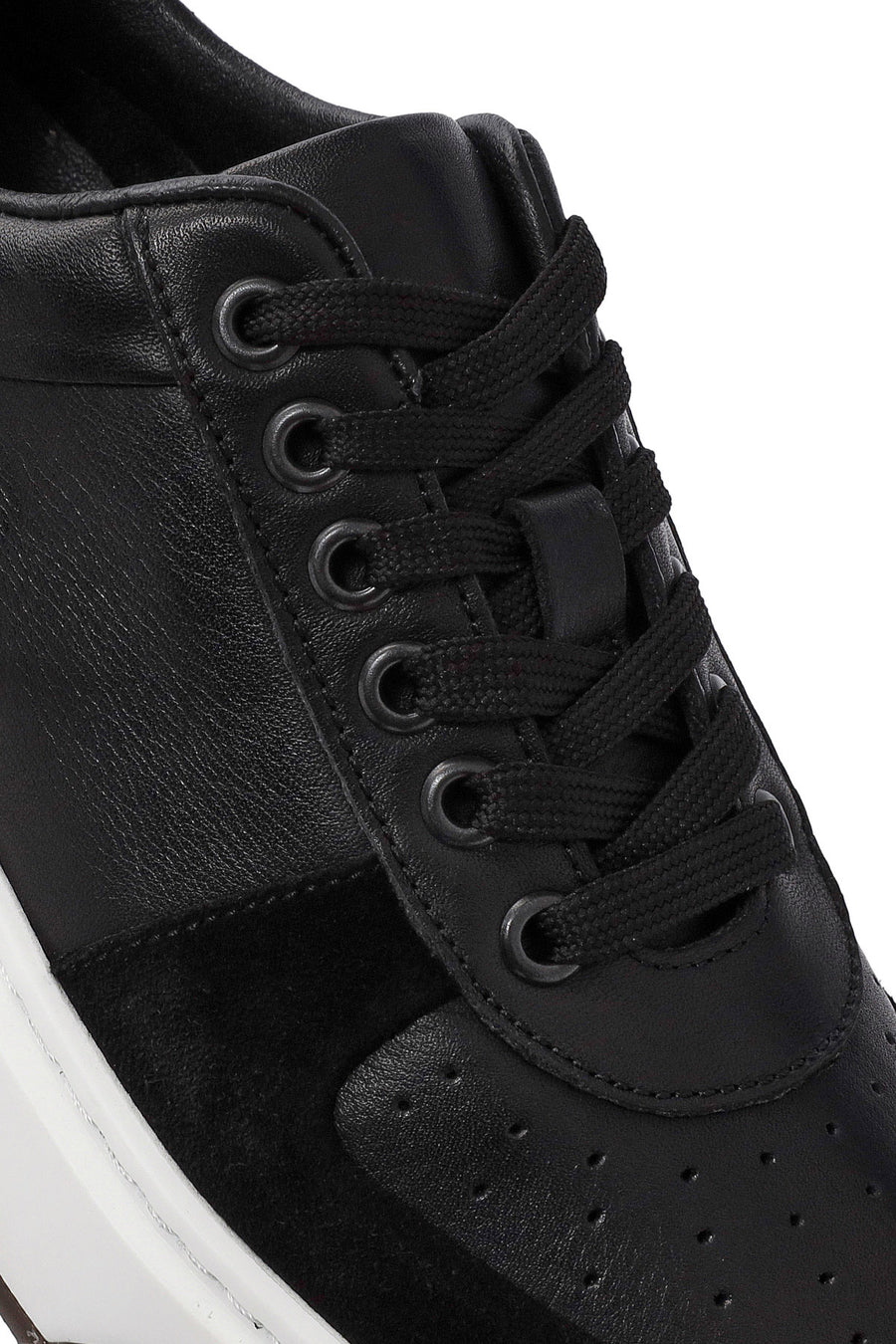 Erkek Siyah Bağcıklı Kalın Tabanlı Deri Sneaker