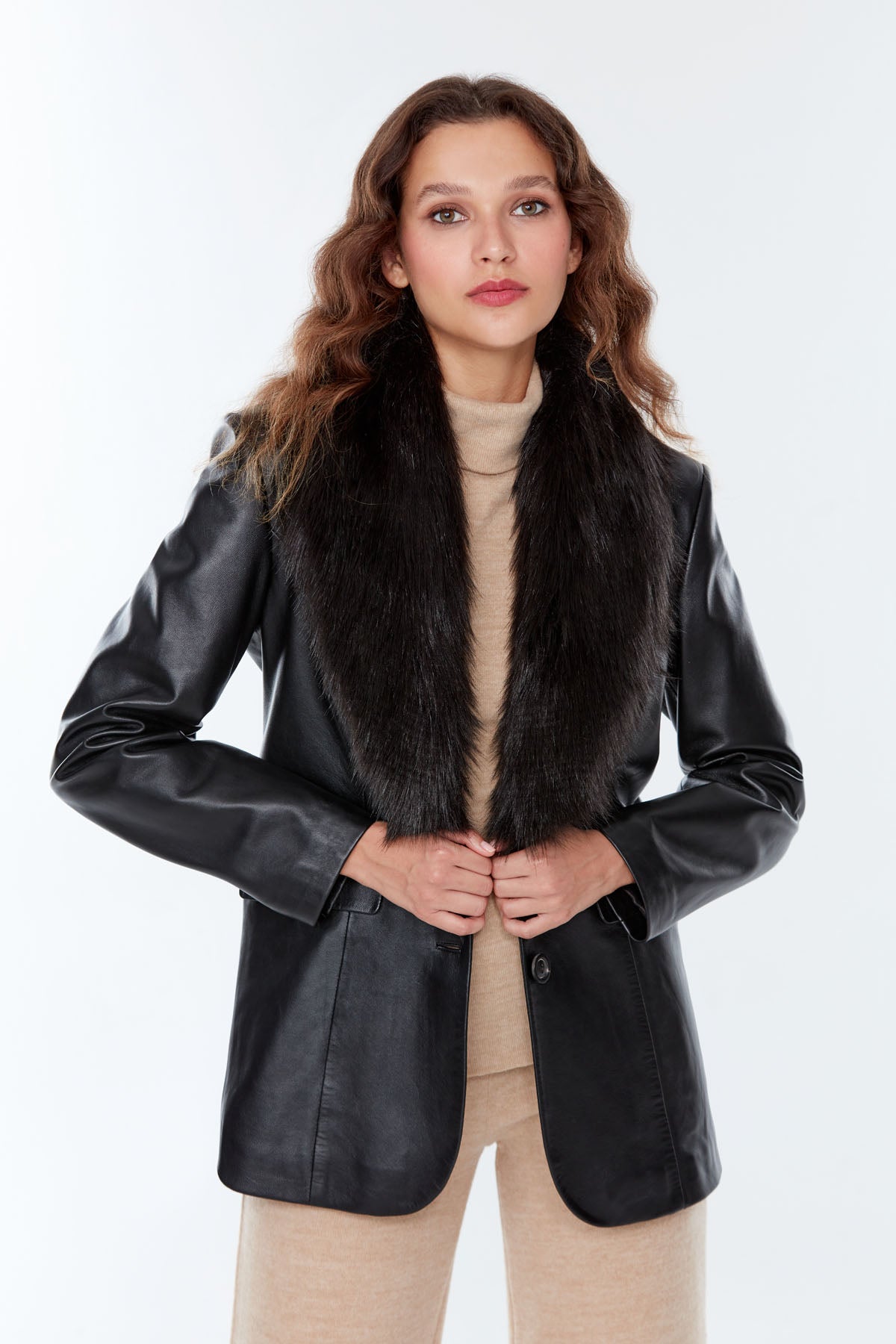 Noella Women's Black Fur Blazer Leather Jacket 22WGE50381M | Derimod