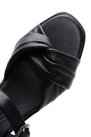 Kadın Siyah Deri Dolgu Topuk Comfort Sandalet | Derimod