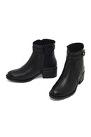 Woman Black Zip Closure Leather Boots | Derimod