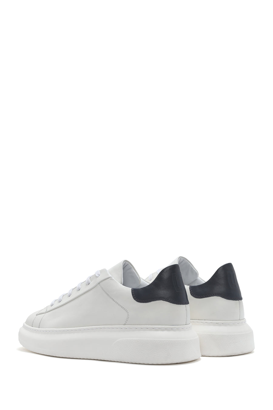 Erkek Beyaz Bağcıklı Kalın Tabanlı Deri Sneaker