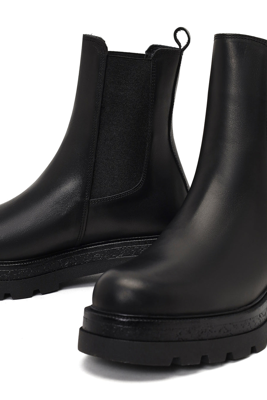 Woman Black Thick-Soled Leather Chelsea Boots