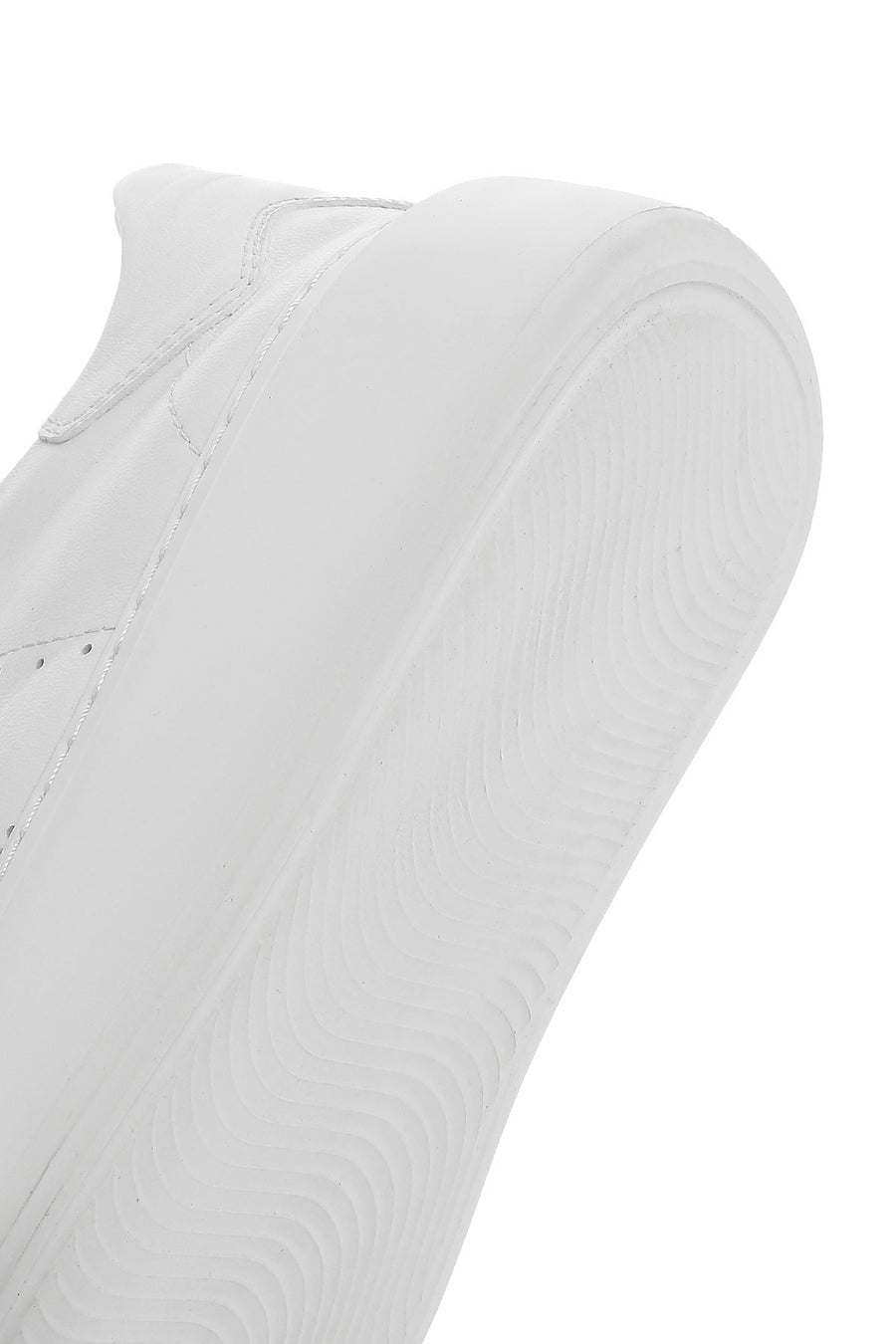 Kadın Beyaz Bağcıklı Kalın Tabanlı Deri Sneaker