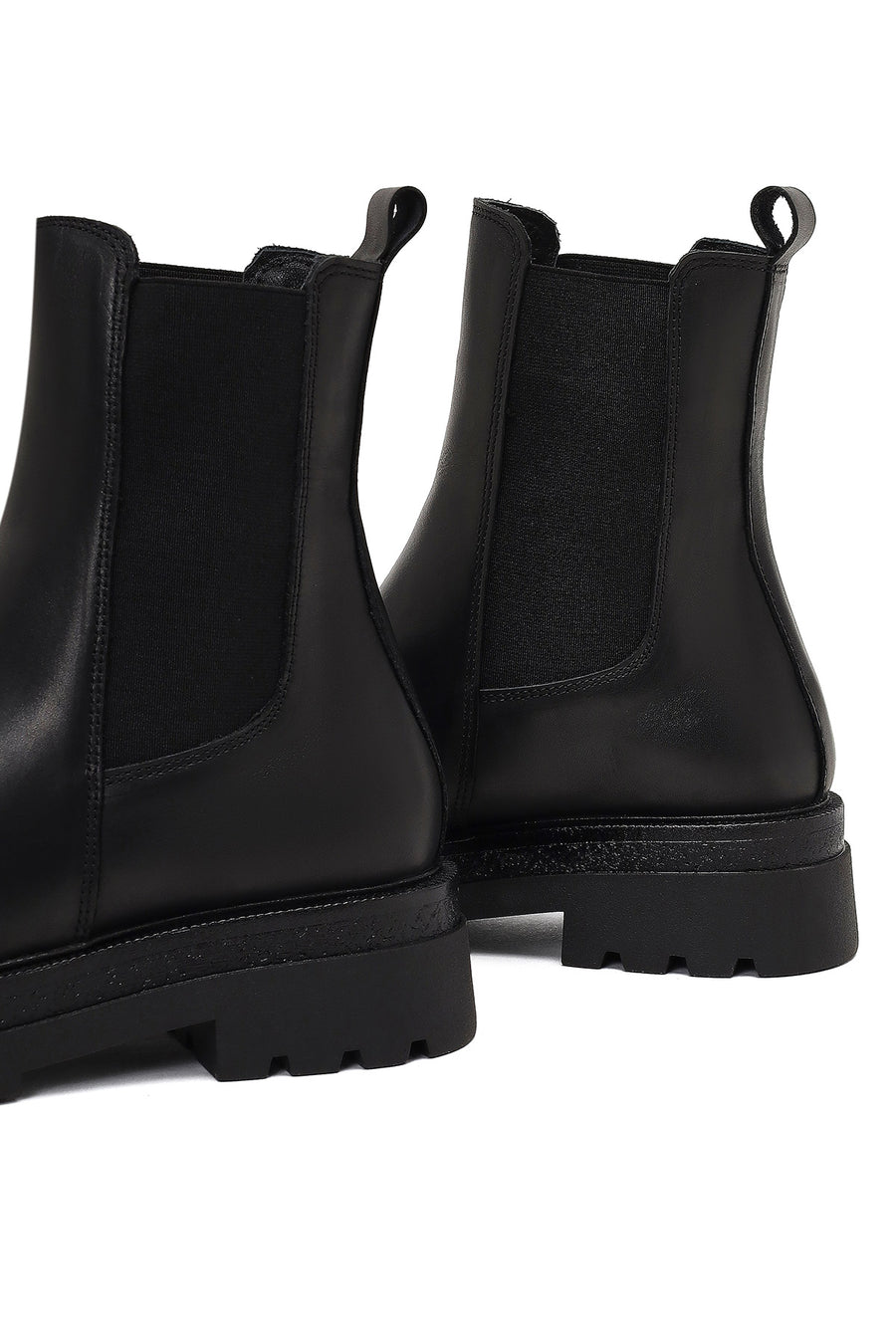 Woman Black Thick-Soled Leather Chelsea Boots