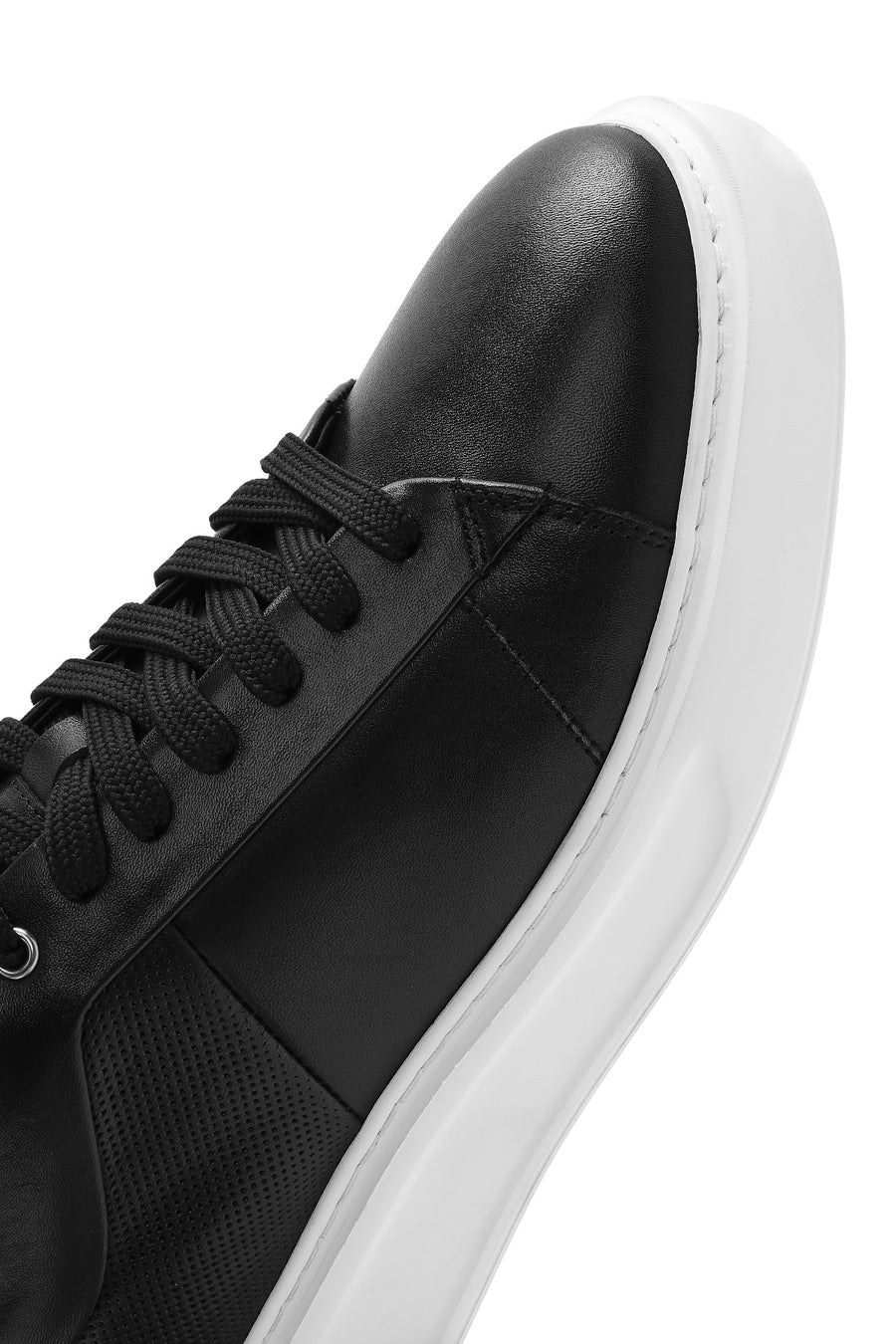 Erkek Siyah Bağcıklı Kalın Tabanlı Deri Sneaker