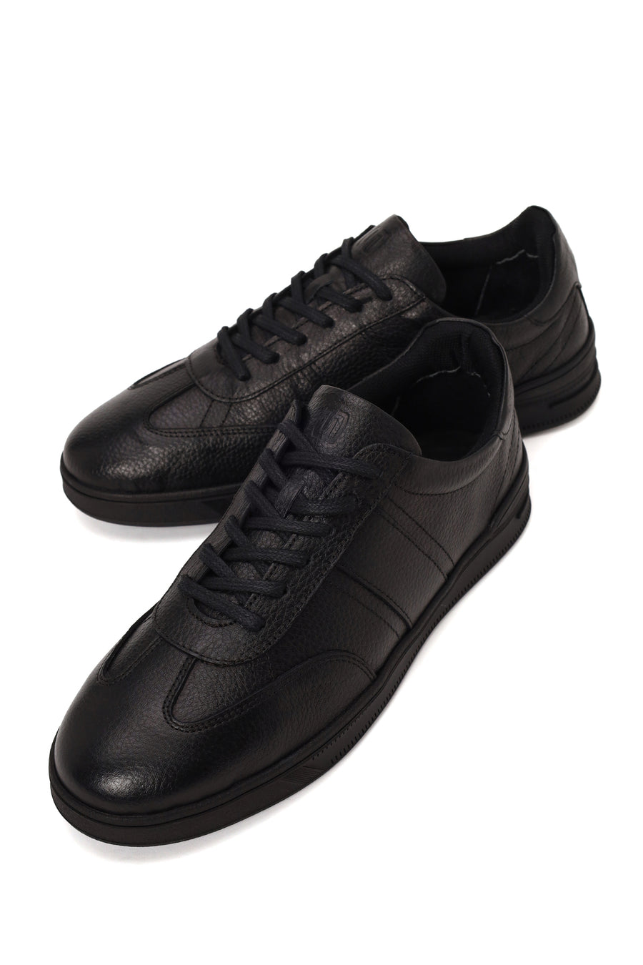 Male Black Lace-up Leather Sneaker