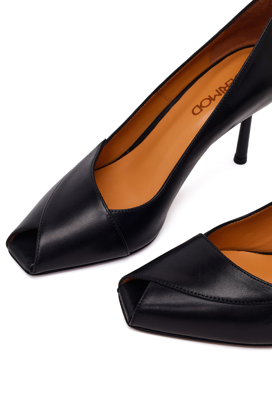 Kadın Siyah İnce Topuklu Deri Stiletto