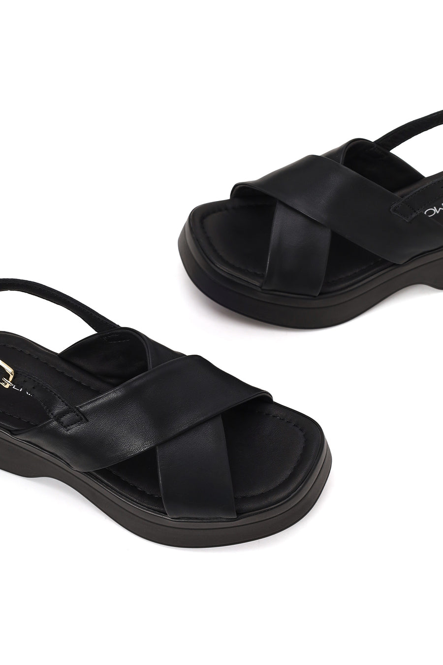 Woman Black Thick-Soled Leather Sandal