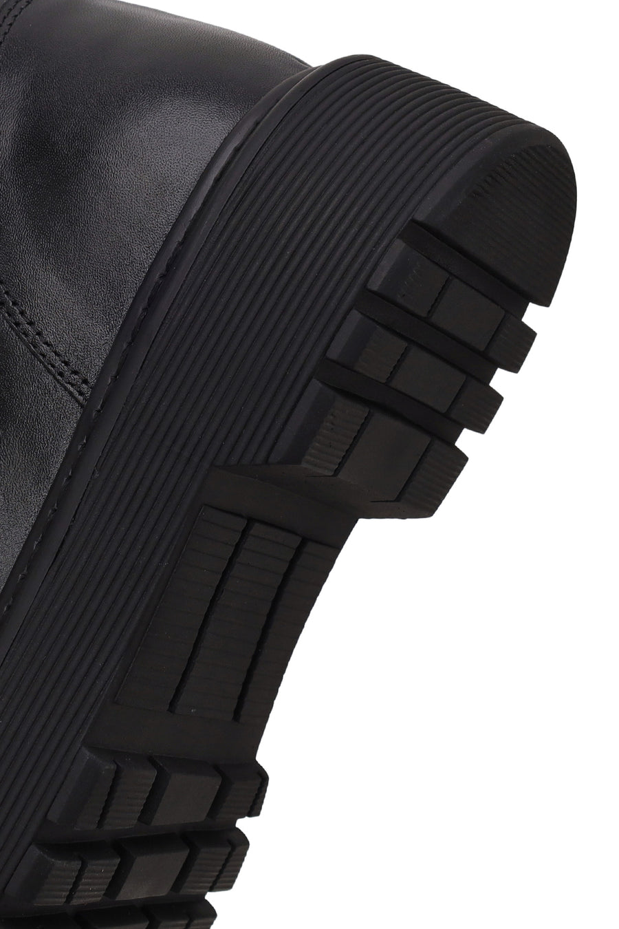 Woman Black Zip Closure Studded Thick-Soled Leather Boots