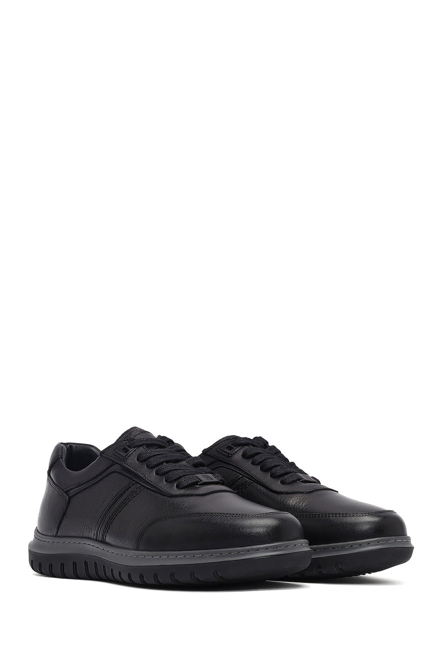 Men's Black Lace-Up Leather Sneaker
