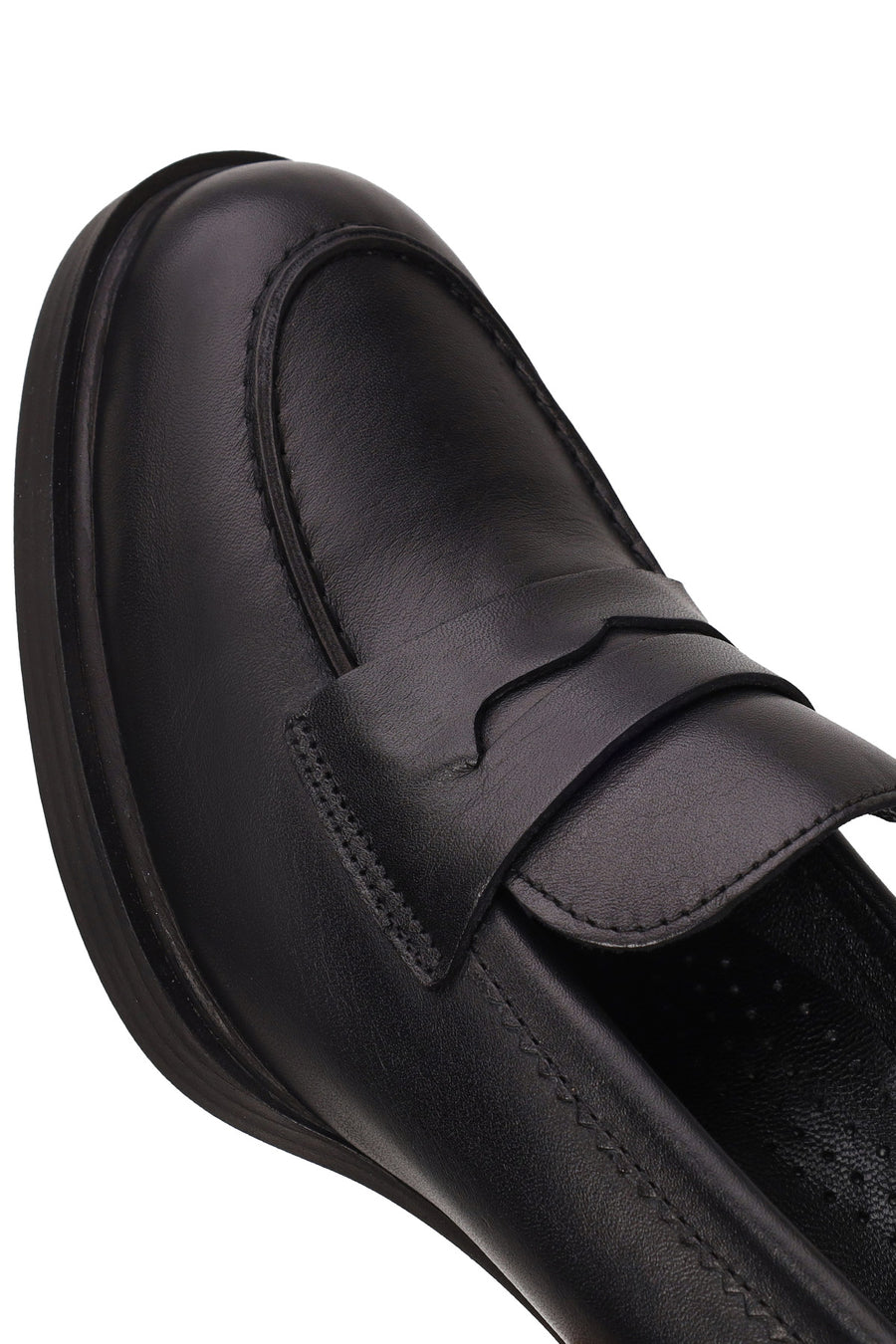 Woman Black Chunky-Heeled Leather Masculine Loafer