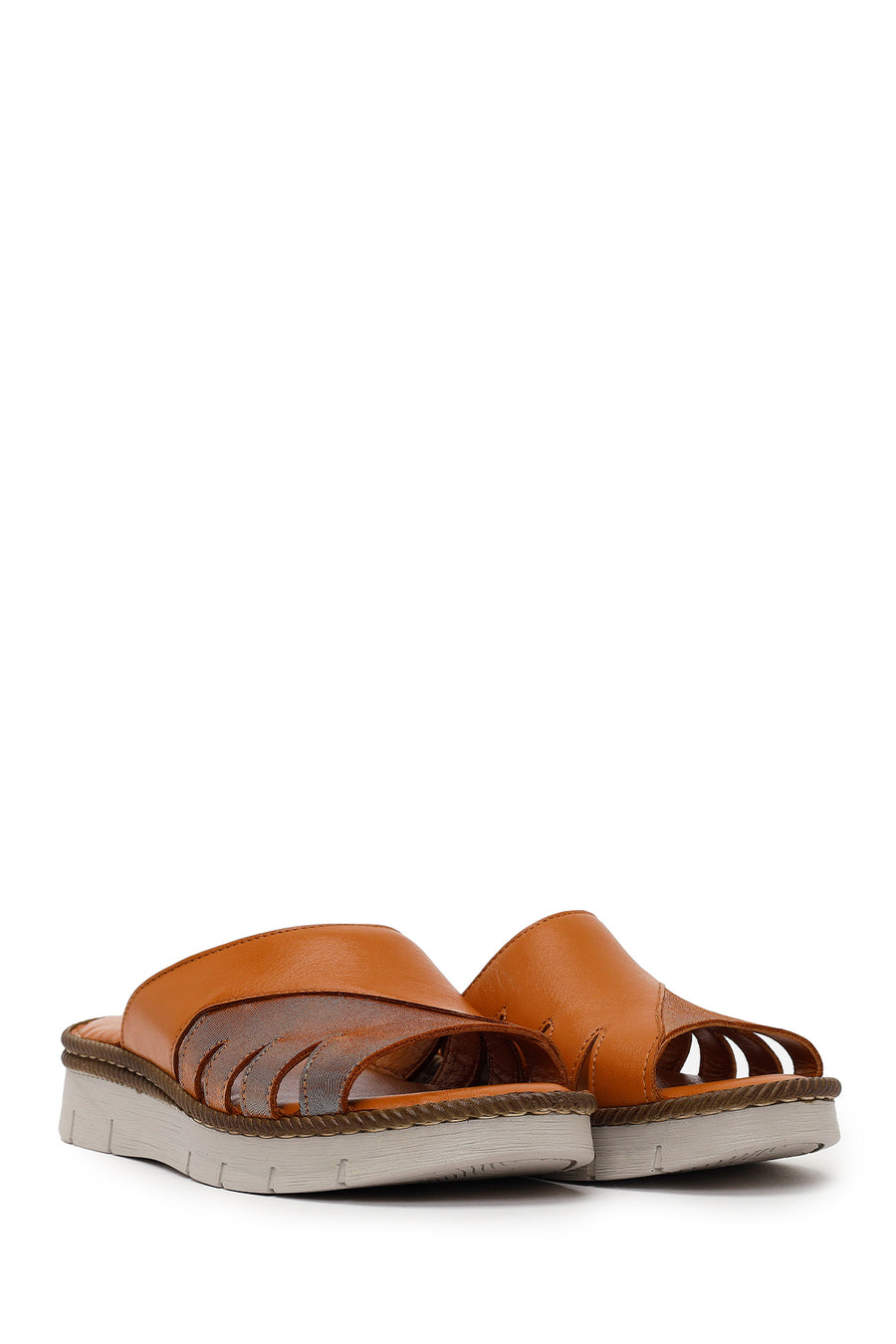 Woman Tan Leather Comfort Slipper