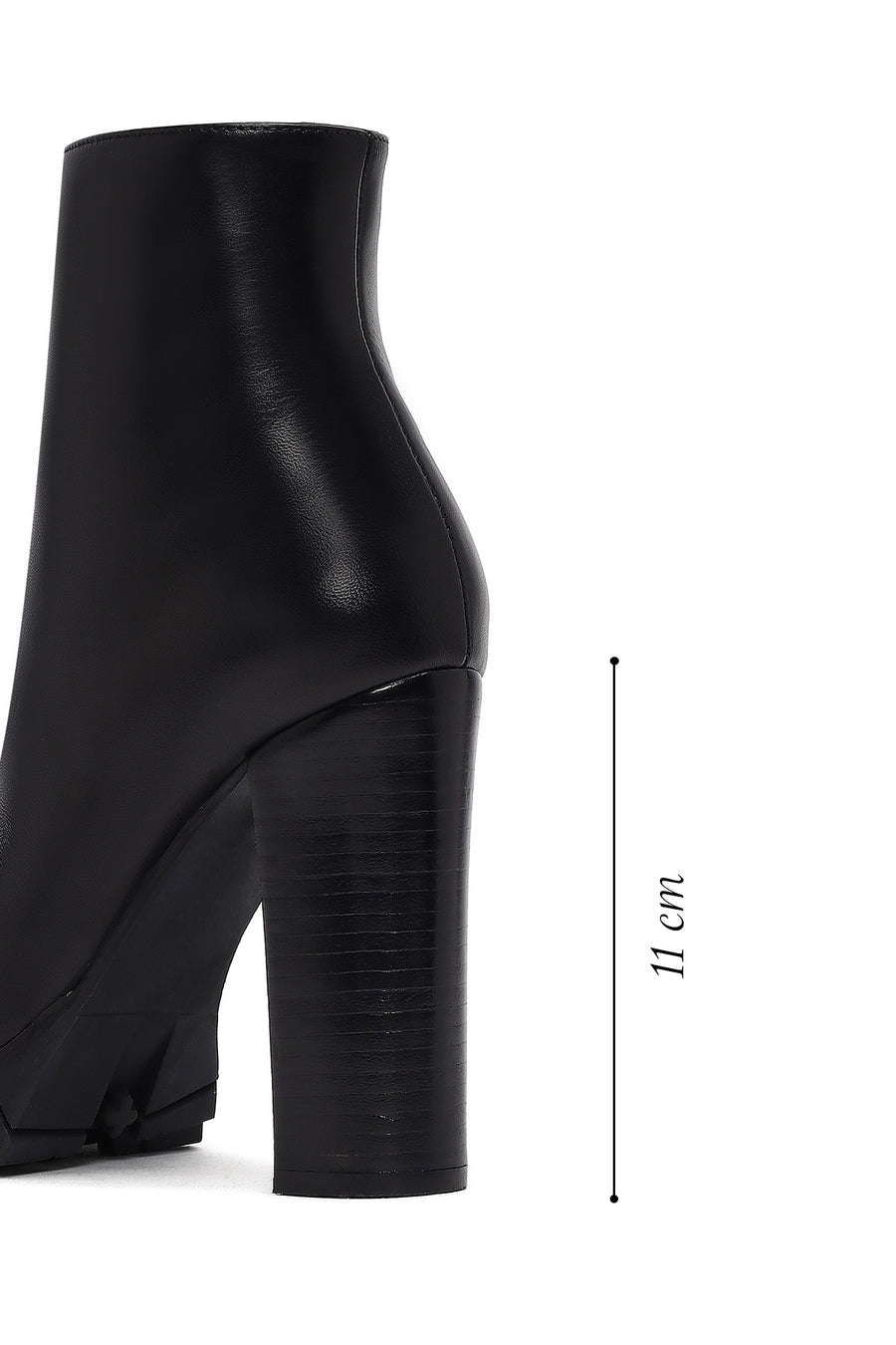 Woman Black Zip Closure High-Heeled Leather Boots