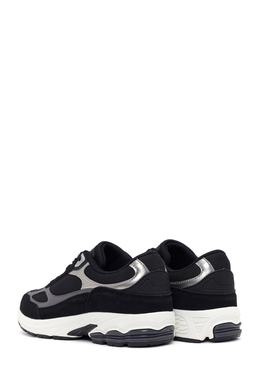 Male Black Thick-Soled Lace-Up Sneaker