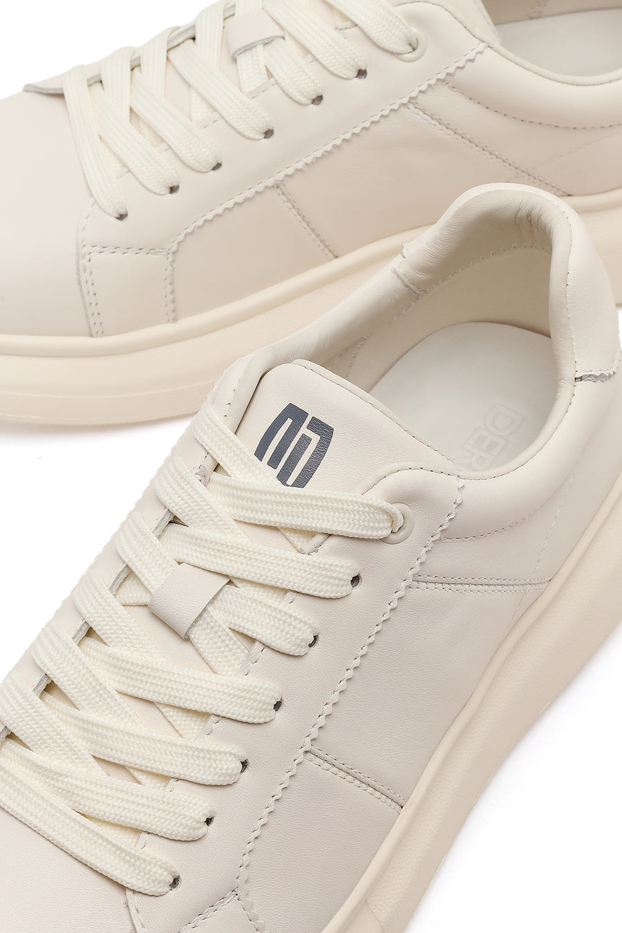 Men's White Lace-up Thick-Sole Leather Sneaker
