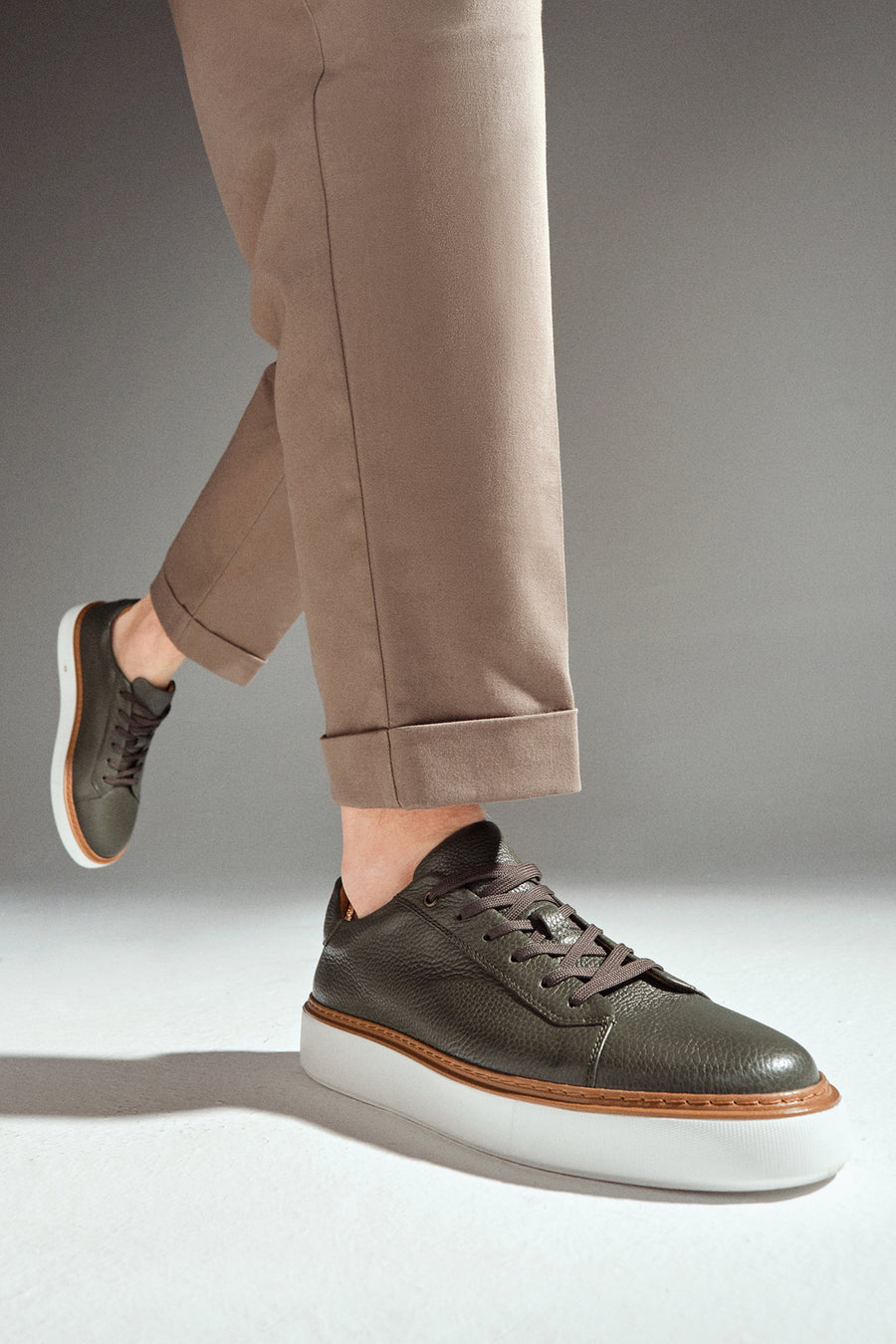 Erkek Haki Bağcıklı Deri Sneaker