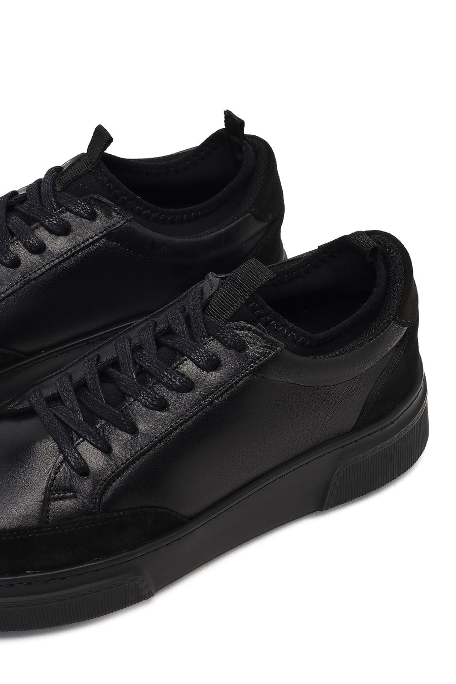 Erkek Siyah Bağcıklı Kalın Tabanlı Deri Sneaker