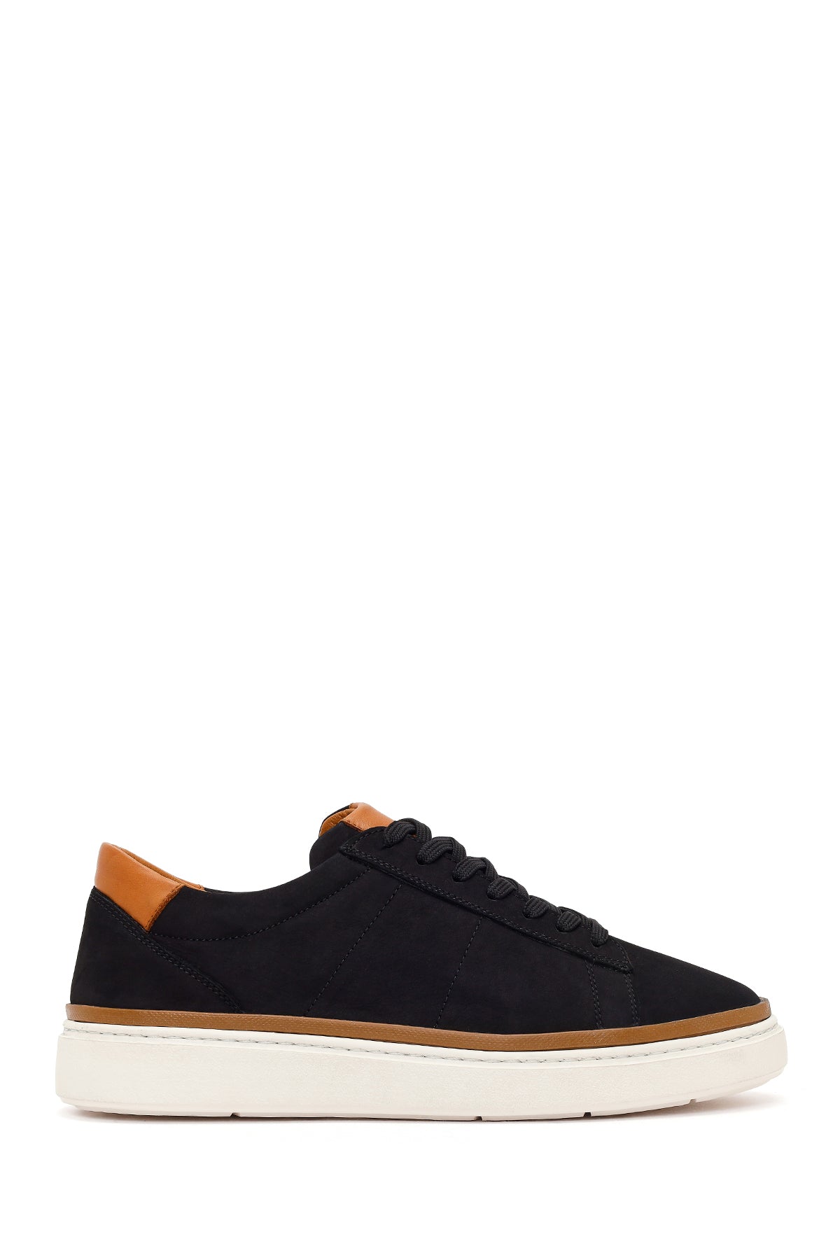 Erkek Siyah Bağcıklı Kalın Tabanlı Nubuk Deri Sneaker 26SFD6754V3 | Derimod