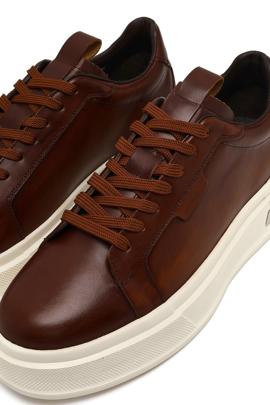 Erkek Kahverengi Bağcıklı Kalın Tabanlı Deri Sneaker