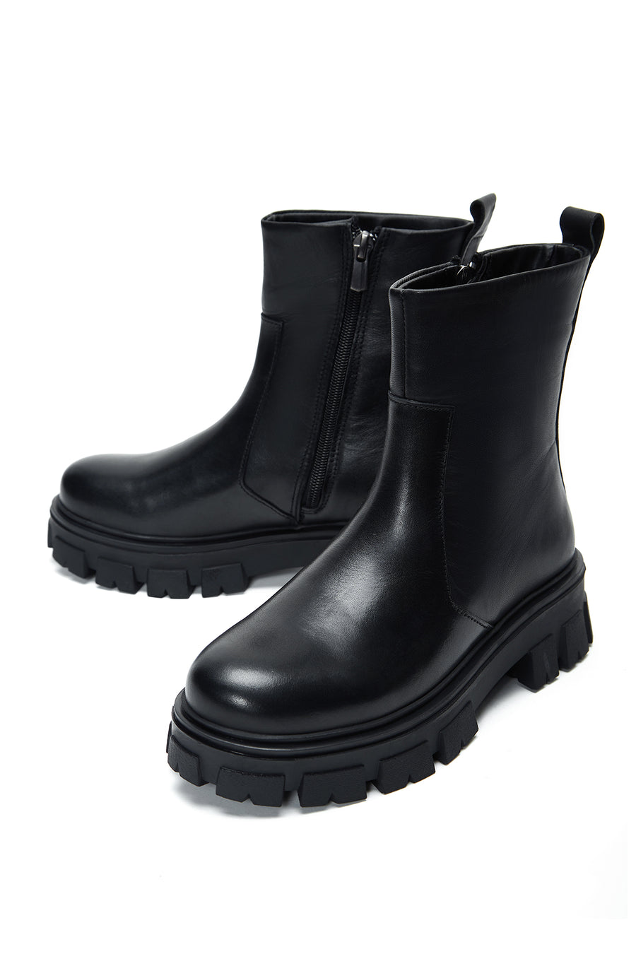 Women's Black Zippered Thick-Sole Leather Boots