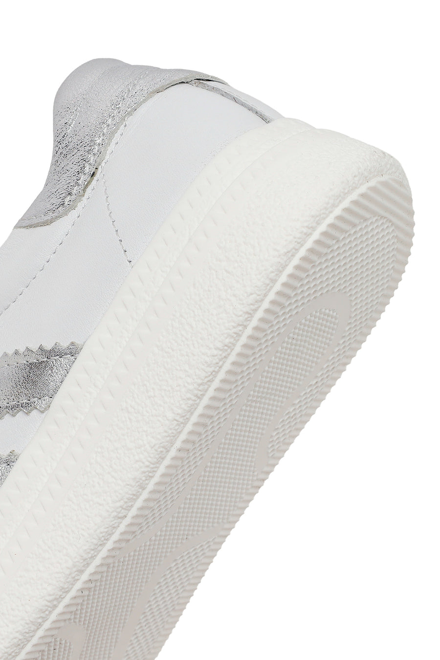 Woman White Lace-Up Leather Sneaker