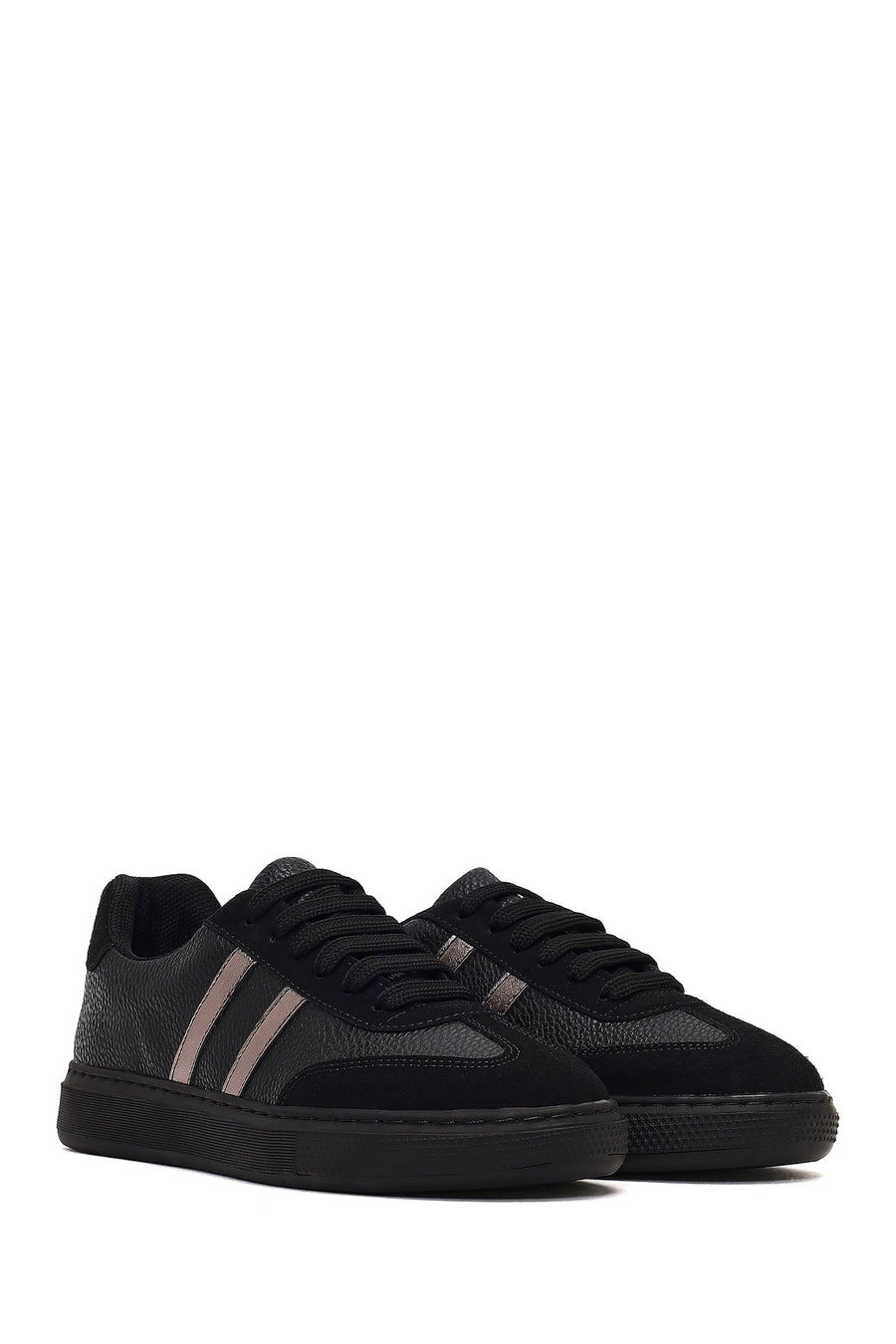 Woman Black Lace-Up Sneakers