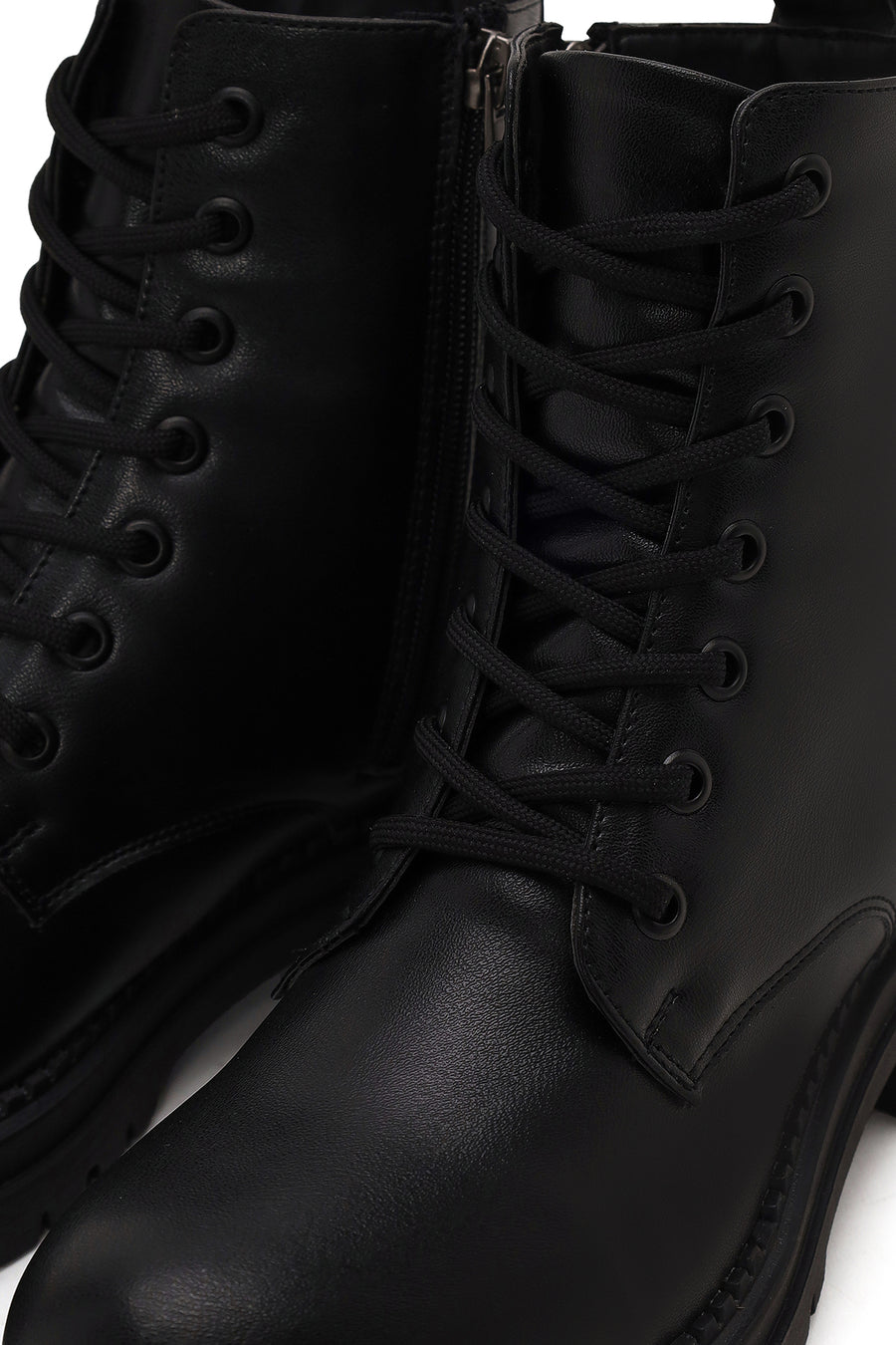 Woman Black Zip Closure Combat Boots