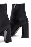Woman Black Zip Closure Thick-Heeled Leather Boots | Derimod