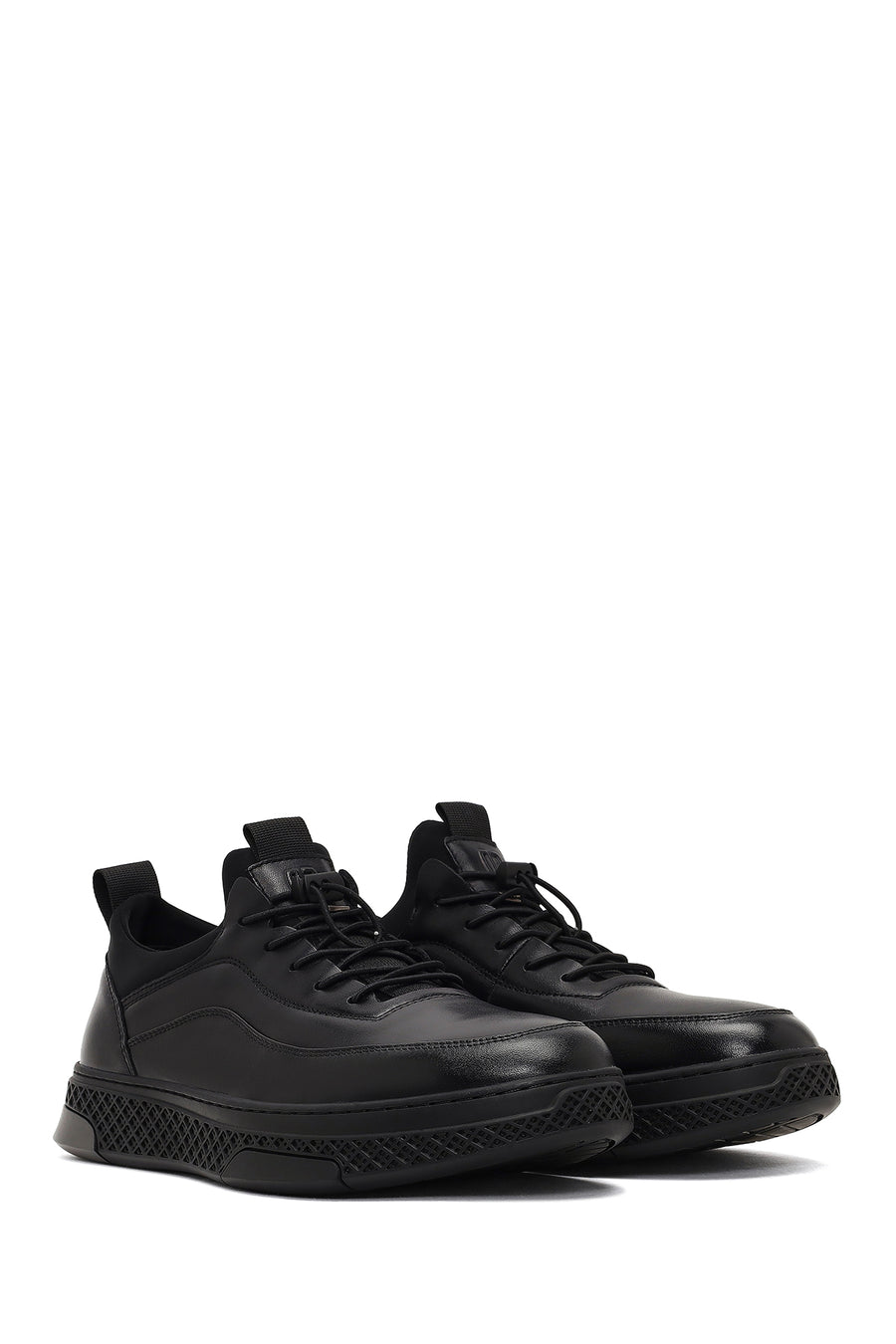 Men's Black Lace-Up Thick-Soled Leather Sneaker