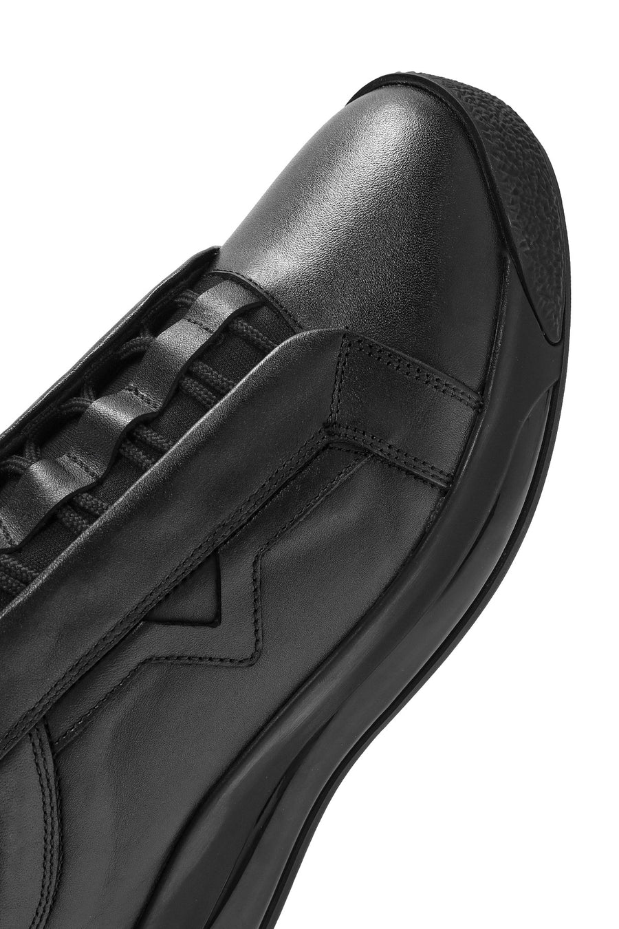 Men's Black Lace-up Leather Sneaker