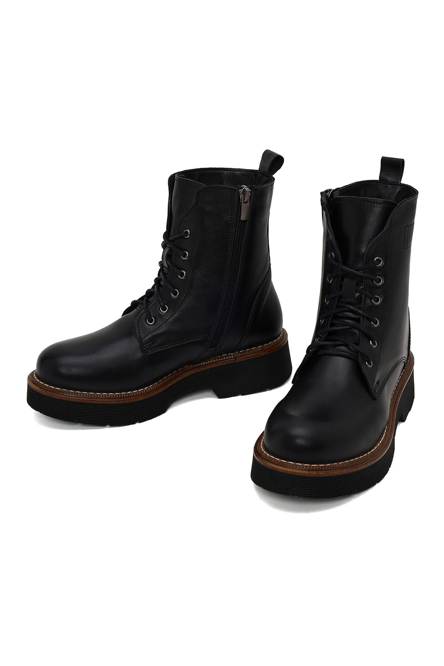 Woman Black Zip Closure Thick-Soled Leather Combat Boots