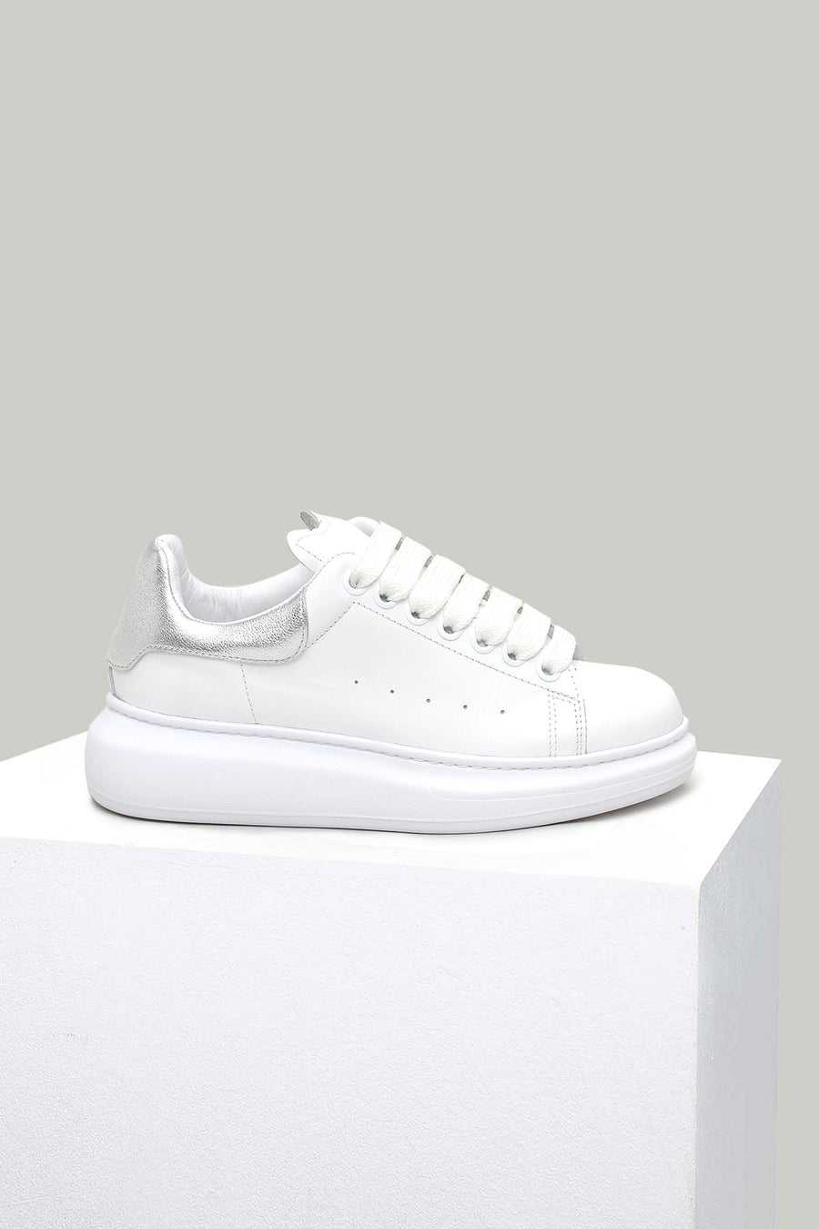 Beyaz-Gümüş Kadın Deri Sneaker