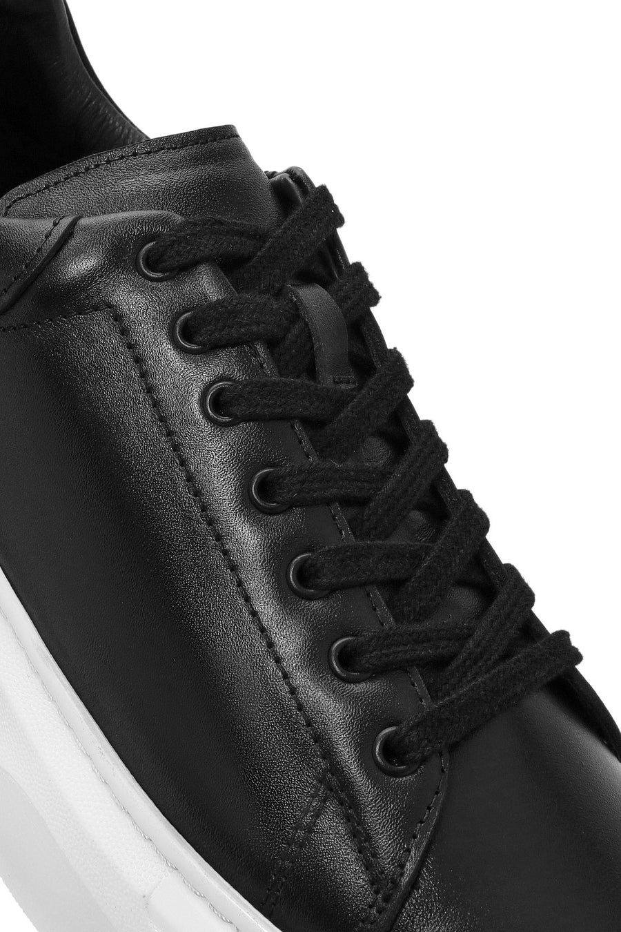 Male Black Lace-Up Thick-Soled Leather Sneaker