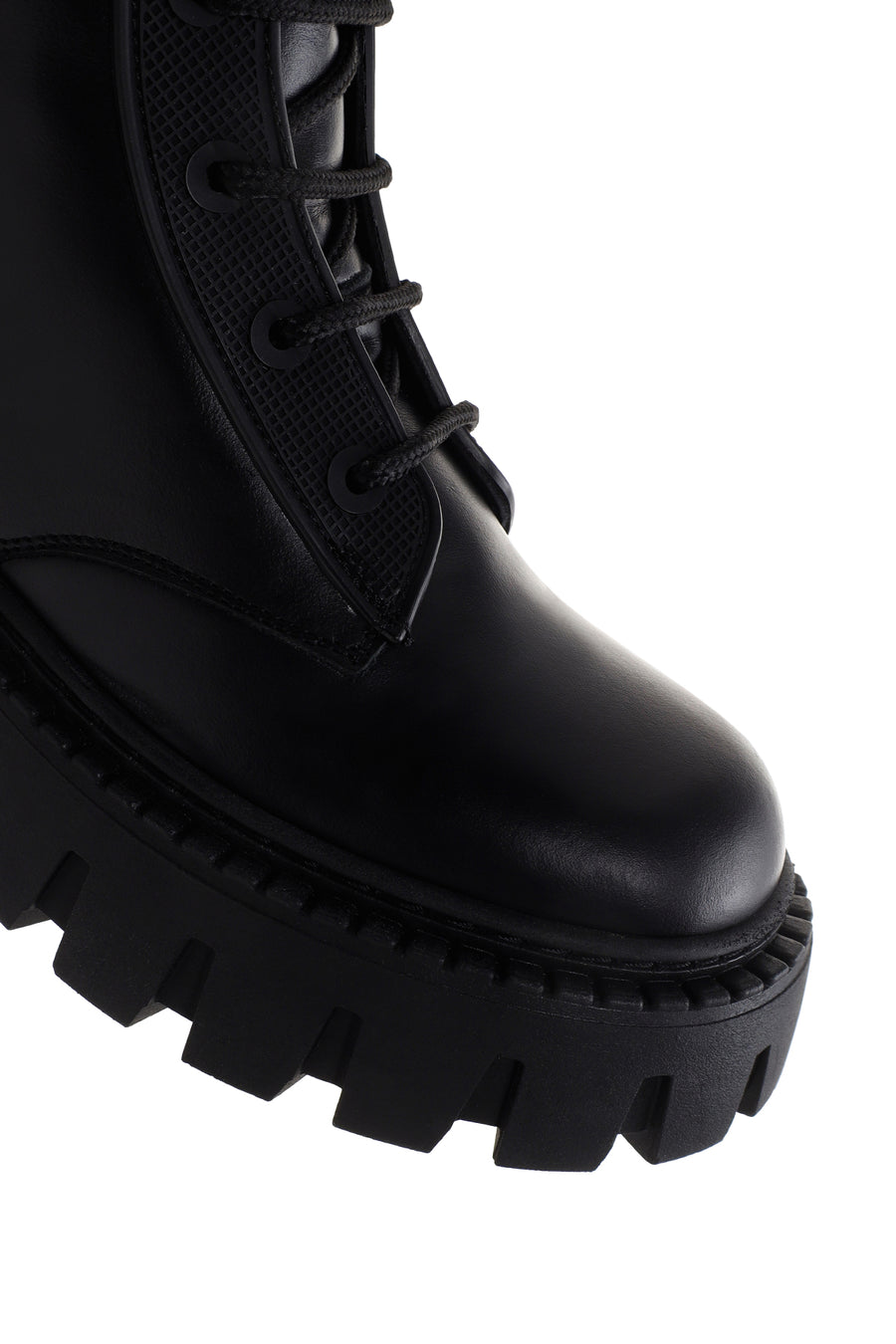 Women's Black Zippered Leather Boots